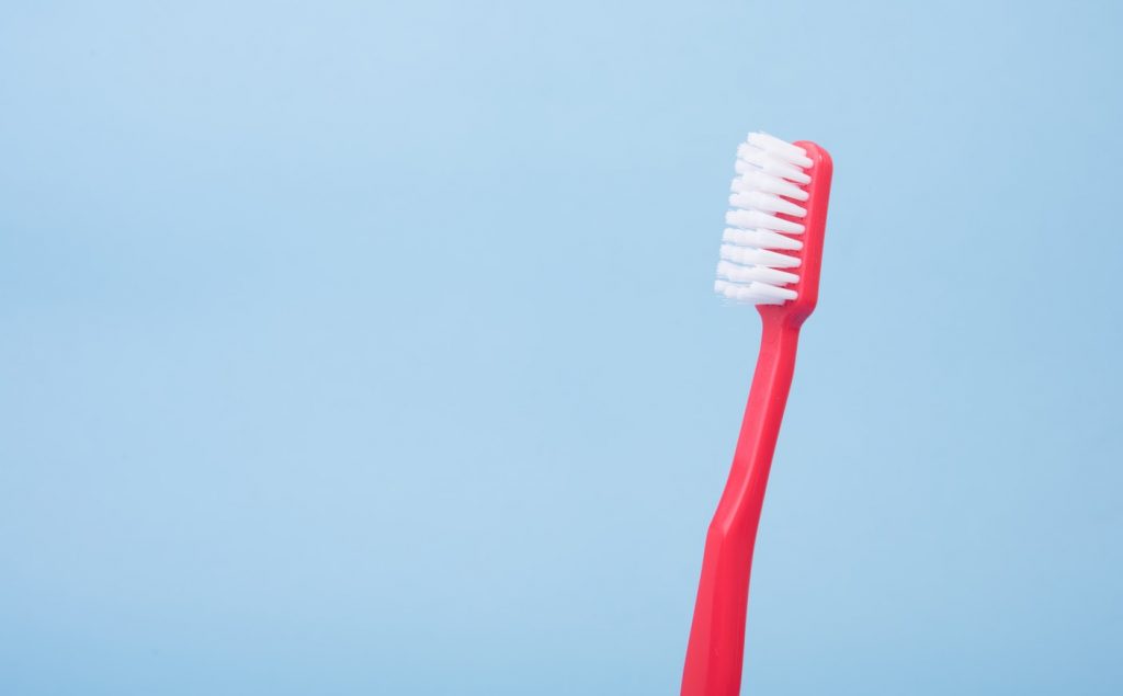 How to Clean Your Toothbrush